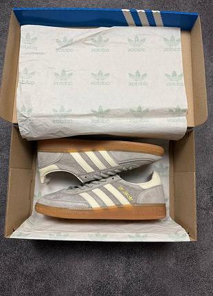 Кроссовки adidas spezial grey white 9