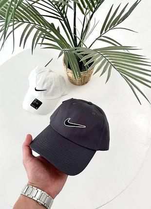 Кепка nike сіра
