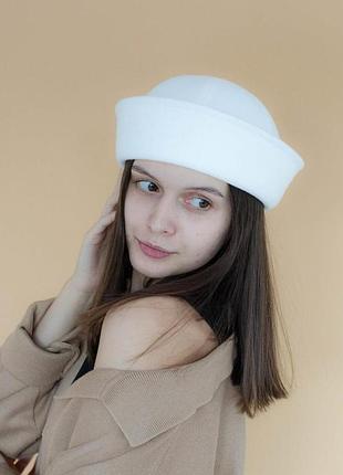 Кашемировая морячка в белом цвете