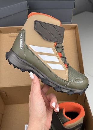 Теплые комфортные высокие термо ботинки adidas terrex snow