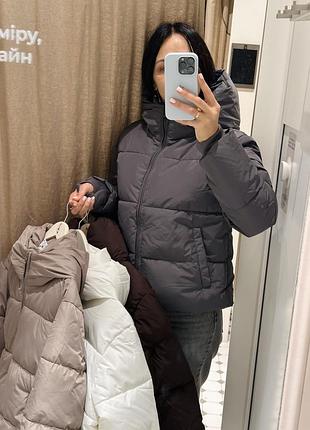Тепла зимова куртка stradivarius