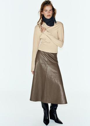 Приталенная бежевая женская футболка с длинными рукавами zara new
