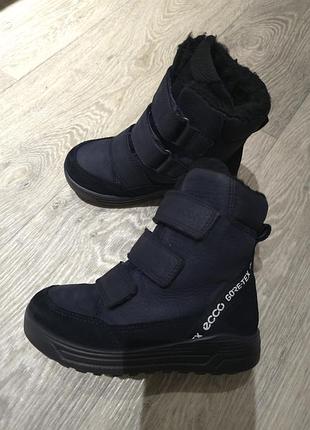 Продам зимние ессо р.27 стелька 17см - 17,5см.