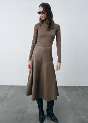 Футболка жіноча коричнева з високим коміром zara new