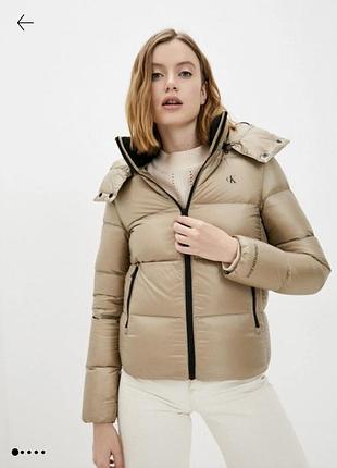 Шикарна пухова куртка calvin klein