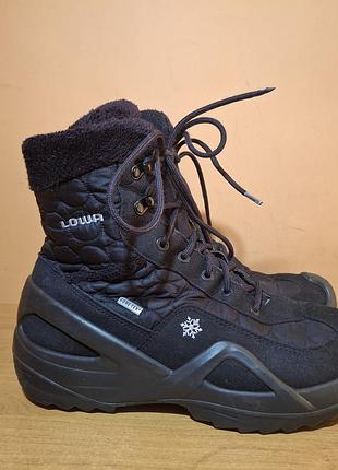 Зимові фірмові жіночі черевики lowa