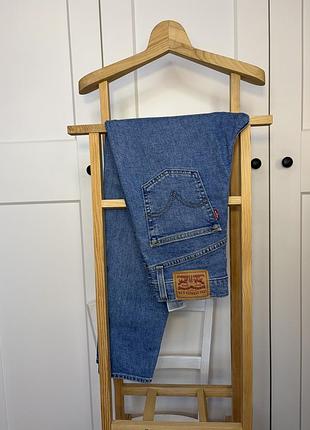 Levi strauss & co  джинси жіночі  w25 l 27