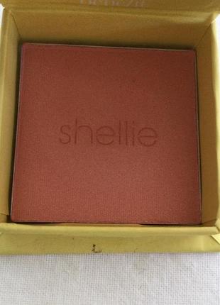 Benefit  shellie mini 2