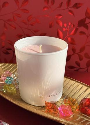 Ароматична свічка rituals the ritual of sakura (оригінал) — 140 г