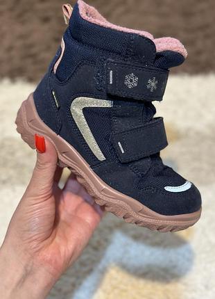 Зимові черевики для дівчинки superfit gore-tex 27 розмір (17см) б/в