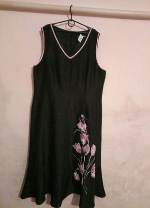 Неймовірно красивий сарафан із вишивкою