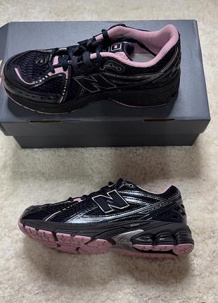 Оригінальні бігові кросівки new balance 1906r