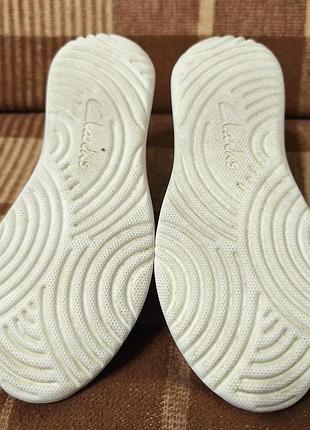 Женские кроссовки clarks 4