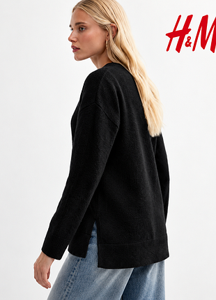 Базовий светр від h&m з розрізами.
