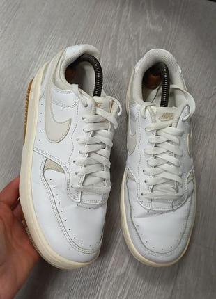 Жіночі кросівки nike