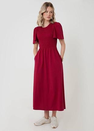 Довга сукня кольору бургунді threadbare