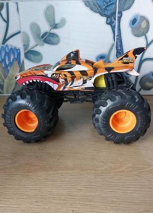 Машинка для хлопчика hot wheels monster truck тигр