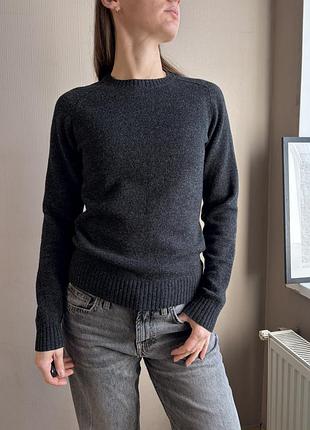 Свитер uniqlo премиум-класса 100% шерсть мериноса woolmark темно-серый