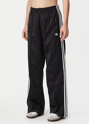 Спортивні штани жіночі adidas чорні