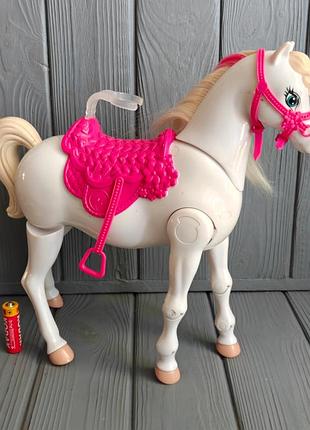 Фігурка коня для барбі barbie (не працює)