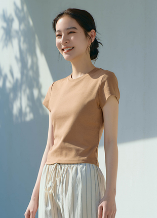 Uniqlo mini t-shirt