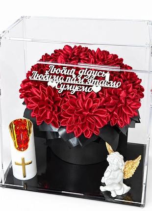 В наявності! квіти памʼяті ручної роботи, жоржини,троянди,куб ,штучні квіти , куб 30-30см ,ціна композиції з надписом +куб,без додаткового наповнення