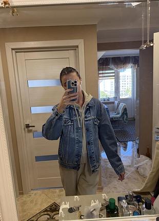 Джинсова куртка levis