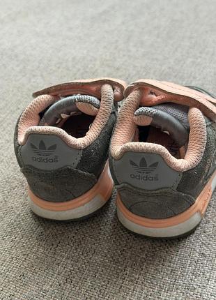 Adidas кросівки 19 розмір