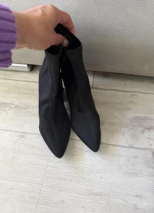 Чорні текстильні ботильйони-панчохи (sock boots) бренда raid