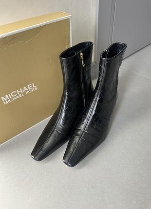 Черевики жіночі michael kors чорні шкіряні тиснені