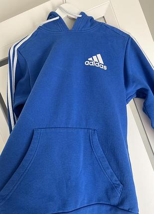 Худі adidas на флісі.