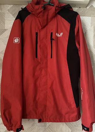 Куртка на осінь м-l jack wolfskin