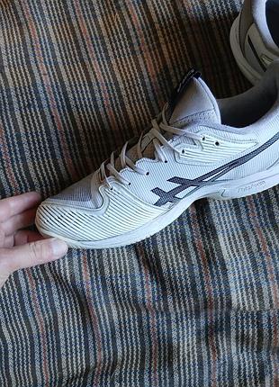Продам мужские кроссовки бренда asics 10