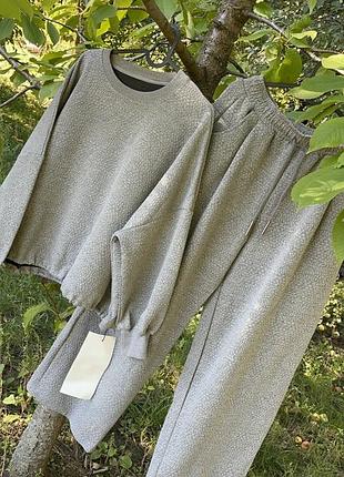 Стильний костюм розмір l-xl