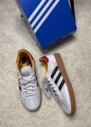 Культові кросівки adidas handball spezial