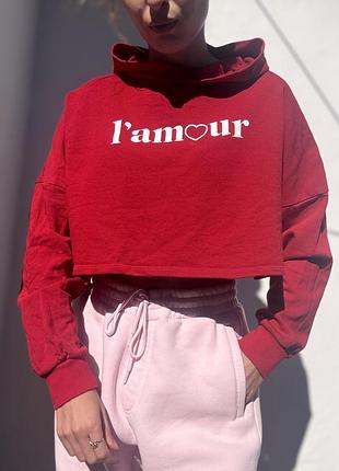 Червоне вкорочене худі h&m divided з написом "l'amour" (розмір m / 100% бавовна)