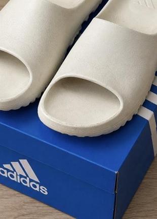 Шльопанці adidas