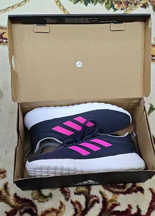 Кроссовки детские для спорта adidas.