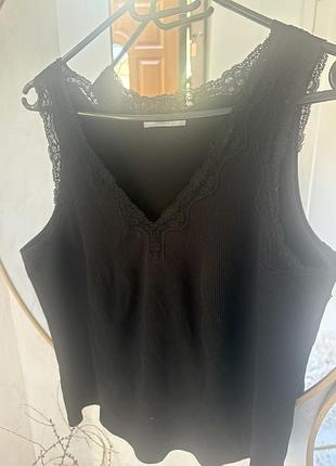 Майка від бренду  marks&spencer 2