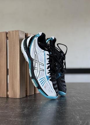 Кросівки asics