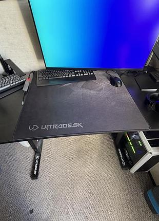 Комп'ютерний стіл ultradesk level v2 black з електричним регулюванням висоти