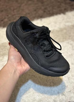 Оригінальні кросівки дитячі under armour 35.5 розмір ідеальний стан (22см)