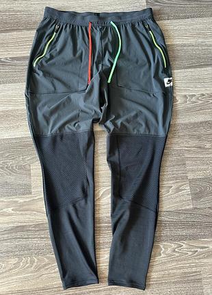 Спортивні штани nike nk wild run