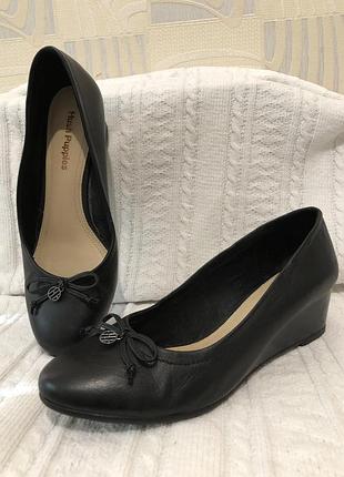 Шкіряні туфлі балетки на широку/ середню ніжку на танкетці hush puppies wide large (розмір 41 / 26.5 см)
