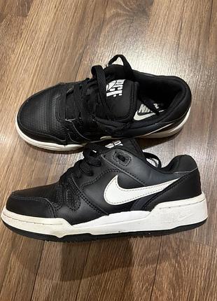 Кроссовки nike