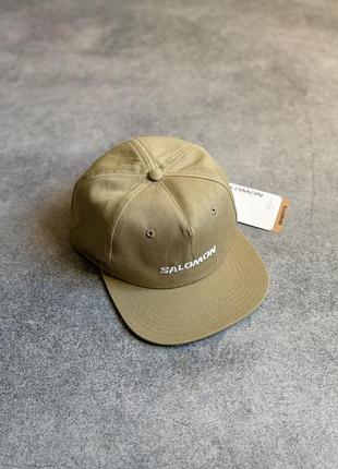 Salomon logo flat cap оригінал нова чоловіча жіноча кепка бейсболка пятипанелька з прямим козирьком саломон трекінгова осіння на осінь