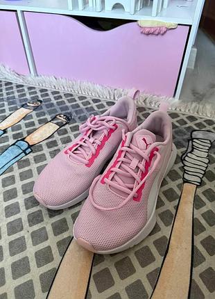 Жіночі кросівки puma рожеві, розмір 38, довжина устілки 24 см