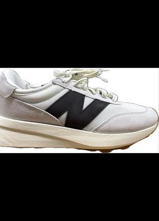 Кросівки new balance 370 у забарвленні «sea salt / black cement».розмір:38