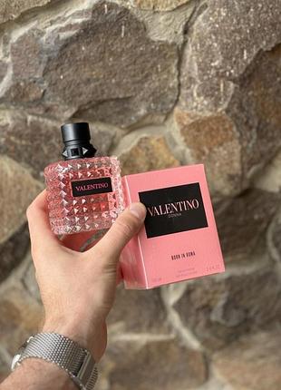 Духи жіночі valentino donna born in roma. валентіно донна