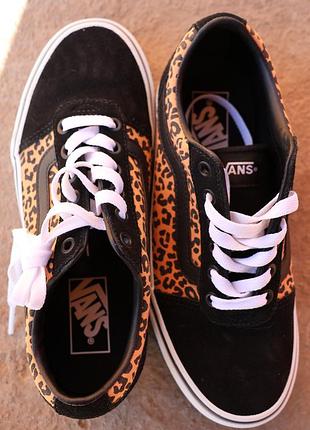 **vans з леопардовим принтом 🐆**  продаю нові кеди vans, куплені в данії 🇩🇰 не носила жодного разу, тому стан ідеальний.  • розмір: **us 6.5 / eur